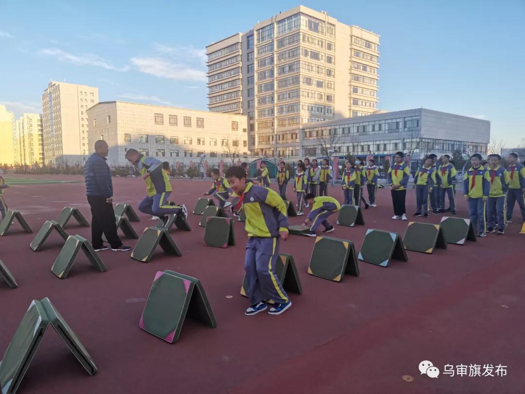 乌审旗小学最新动态报道